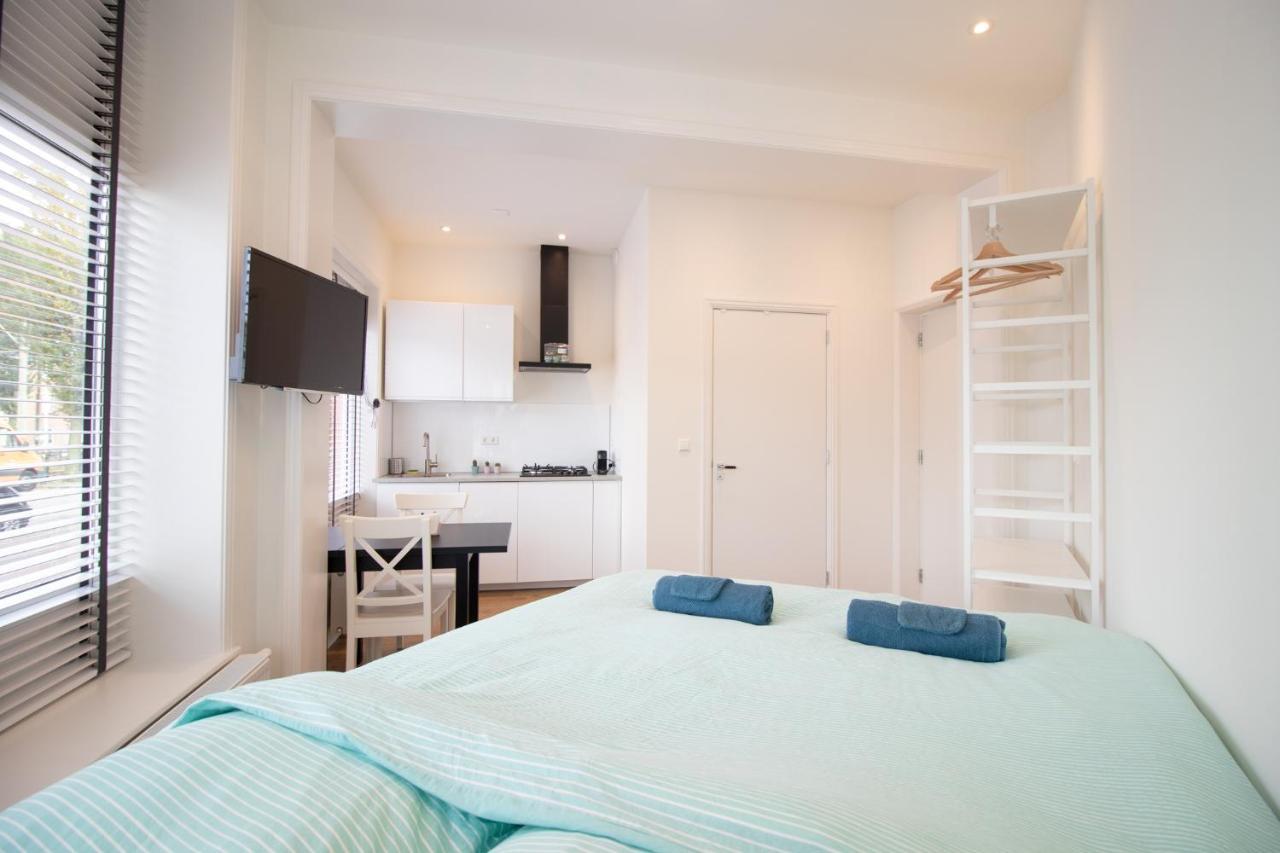 Escamp Apartments Хага Екстериор снимка